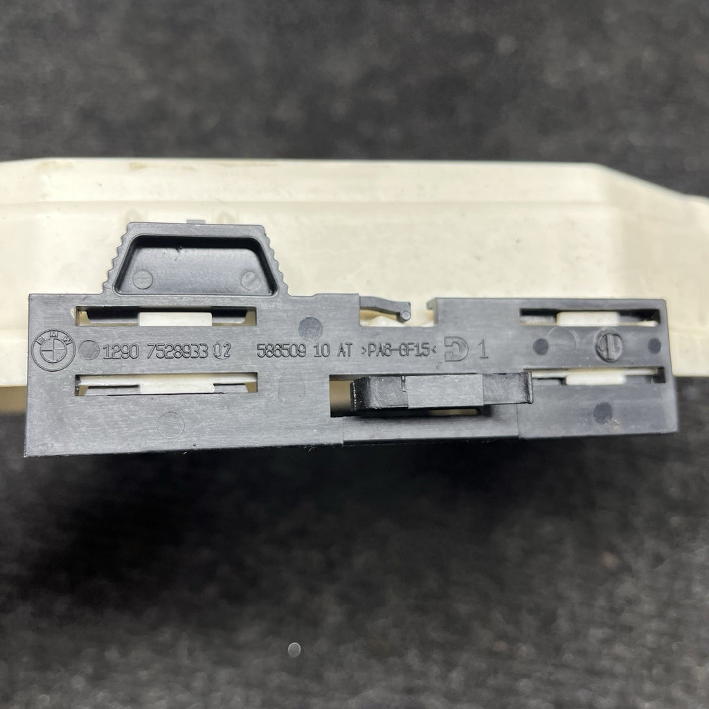 ☑️ BMW E88 E82 E90 E92 E84 DME ECU Electronic Computer Box Top Cover Housing OEM