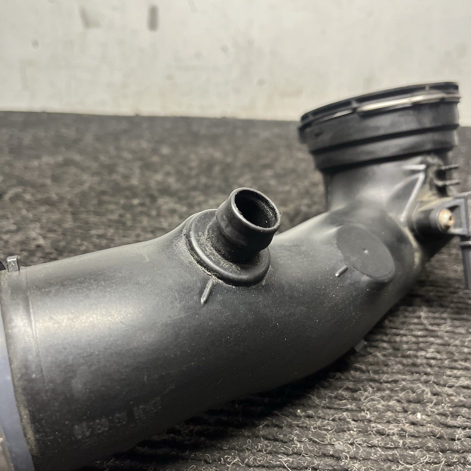 ☑️ 2009-2016 BMW 535XI F10 3.0L N55 ENGINE AIR MASS FLOW INTAKE HOSE PIPE OEM