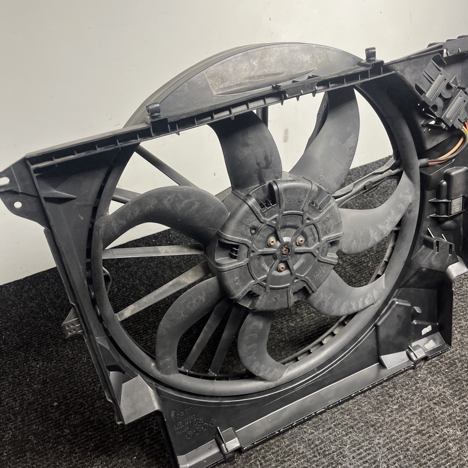 ☑️ 07-13 OEM BMW E88 E90 E92 N54 N55 Engine Radiator Cooling Auxiliary Fan 600W