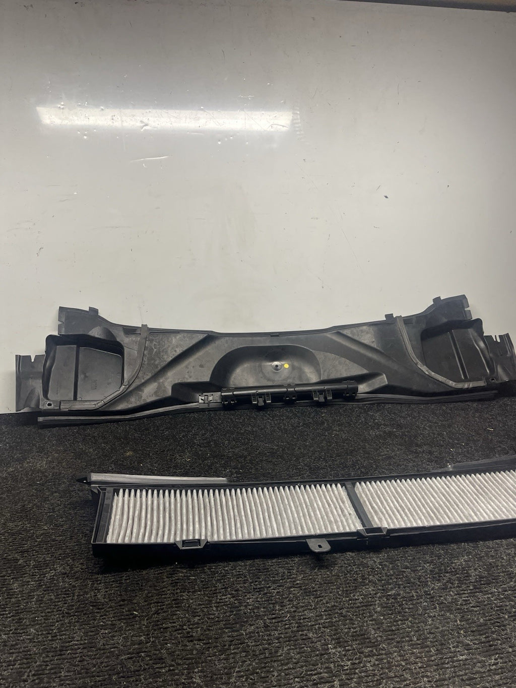 ☑️ 2006-2013 OEM BMW E90 E92 E93 335i Cabin Air Filter Cowl Housing COMPLETE SET