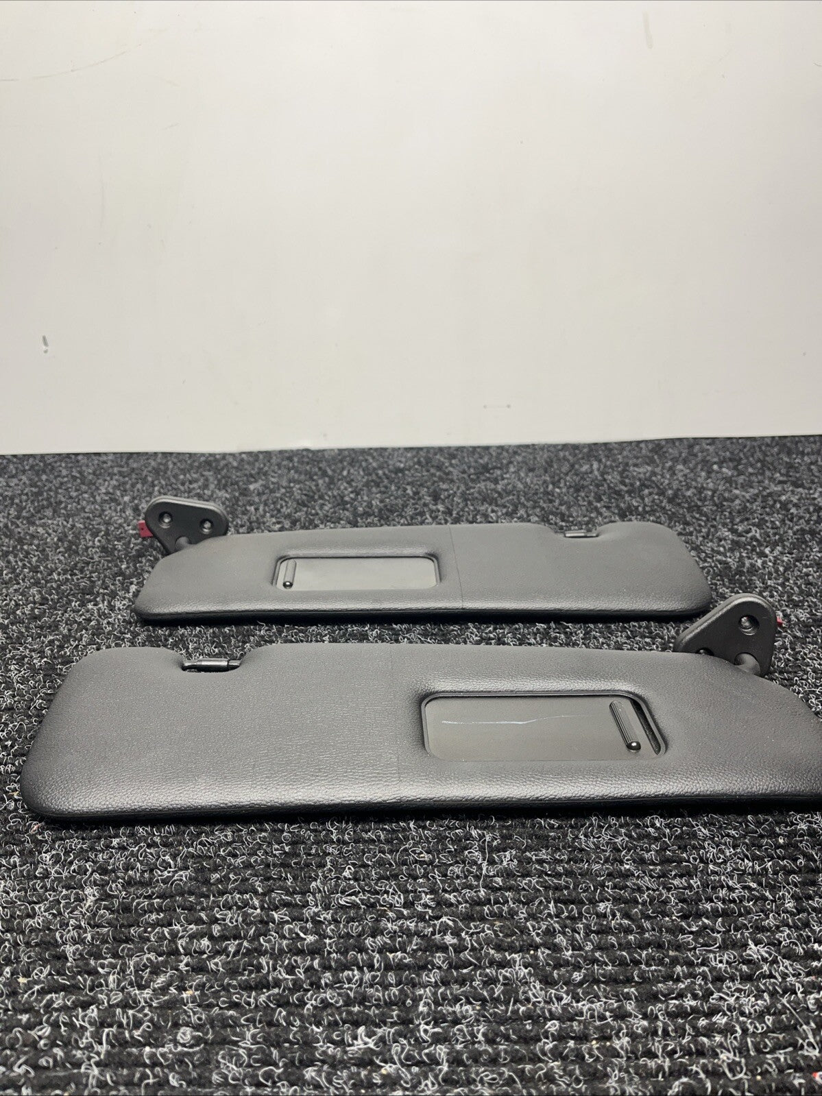☑️ 07-13 OEM BMW E88 E93 128 328 335 M3 Convertible Driver Passenger Visor SET