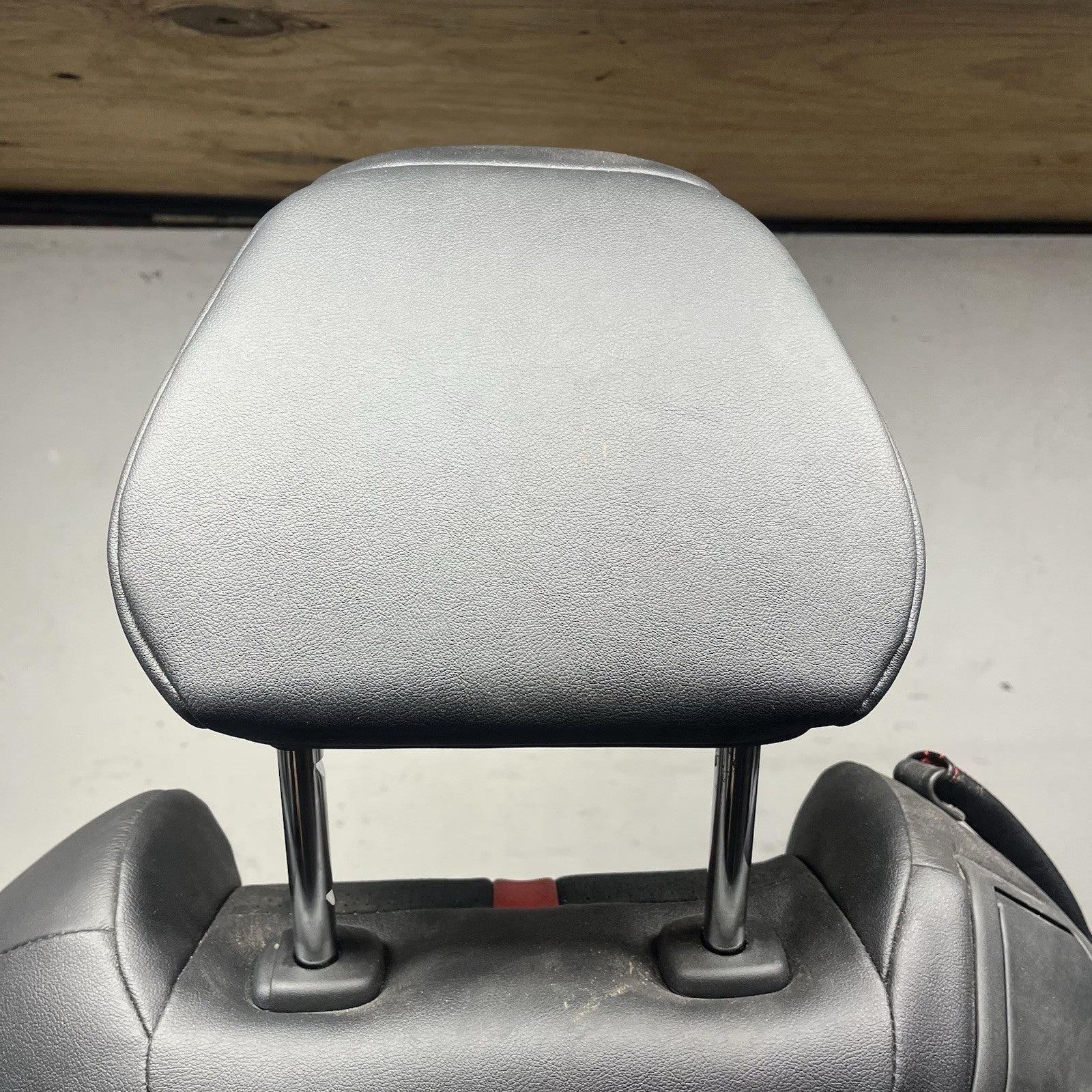 ☑️ 2022-2025 Subaru Brz Front Right Passenger Seat 64150CC060VL BLACK RED SUEDE
