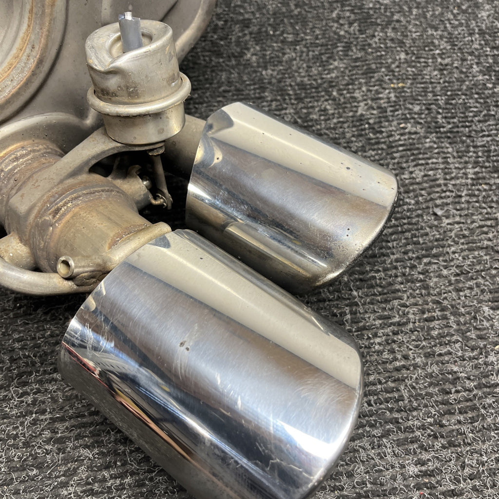 ☑️ 14-19 Ghibli 3.0L Motor Engine Driver Side Left LH Exhaust Muffler OEM