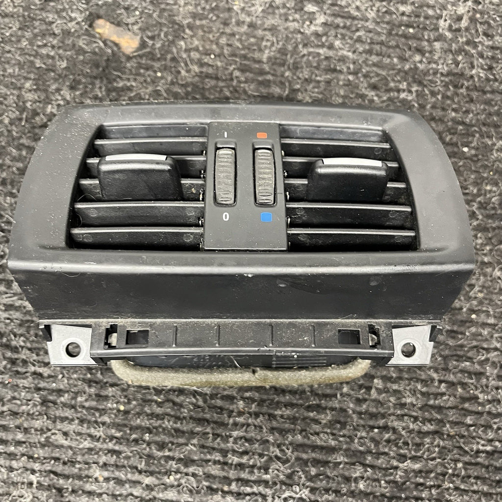 ☑️ 11-18 BMW X3 Rear Center Console Air Conditioning Vent Grille OEM 9200888