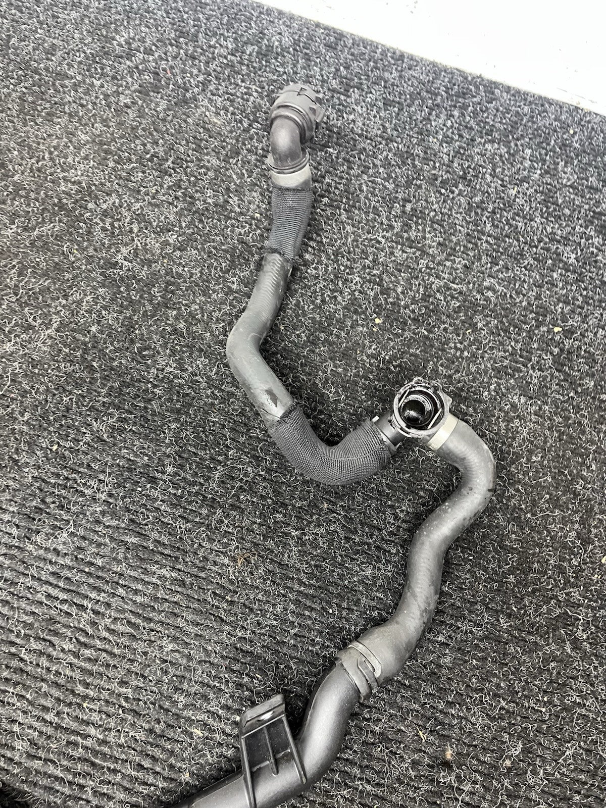 ☑️ OEM BMW E90 E92 E93 N54 RWD AT Thermostat Hose  Coolant Return Pipe Line
