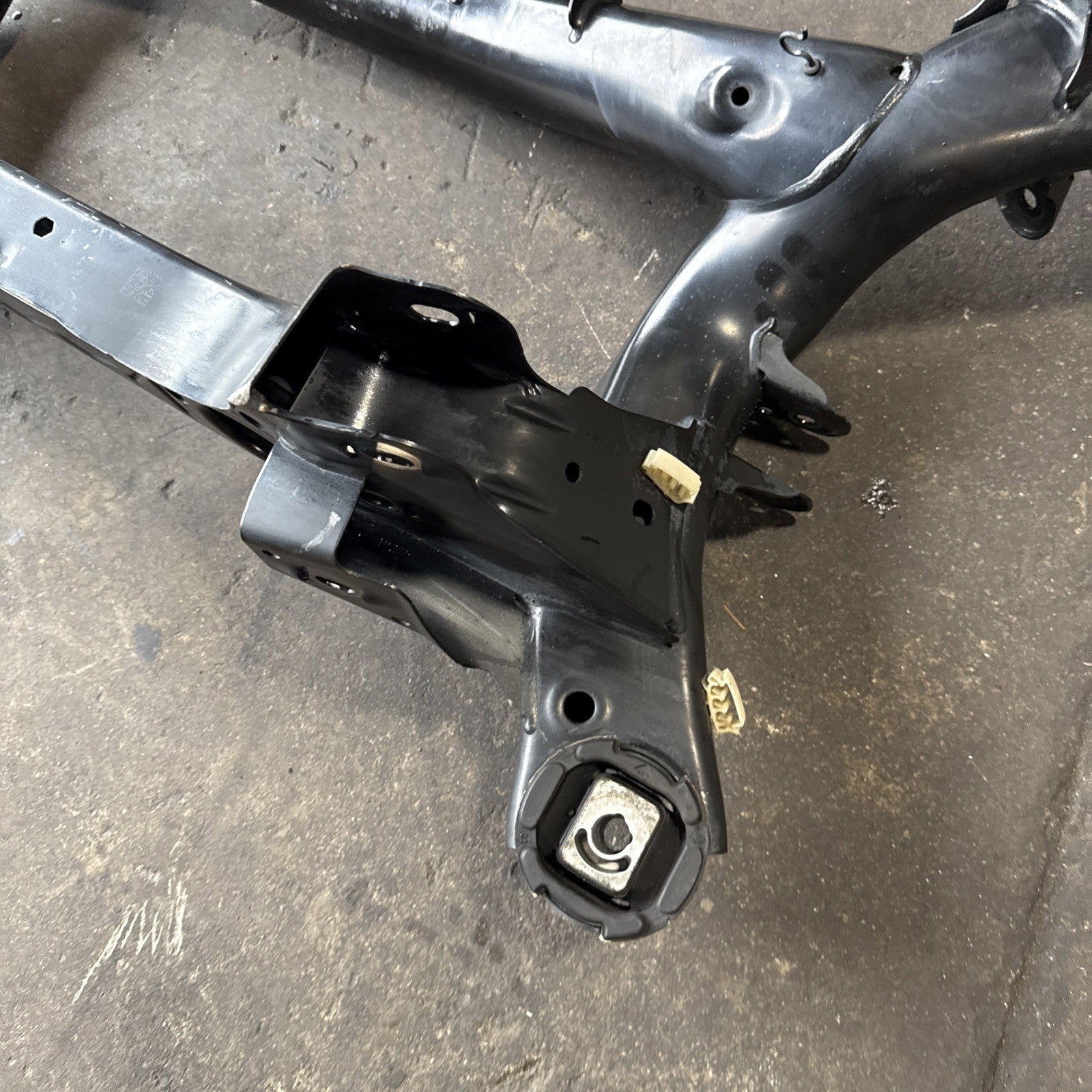 ☑️ 12-15 BMW 335i 328i F30 REAR SUSPENSION CROSSMEMBER SUBFRAME FRAME MOUNT OEM