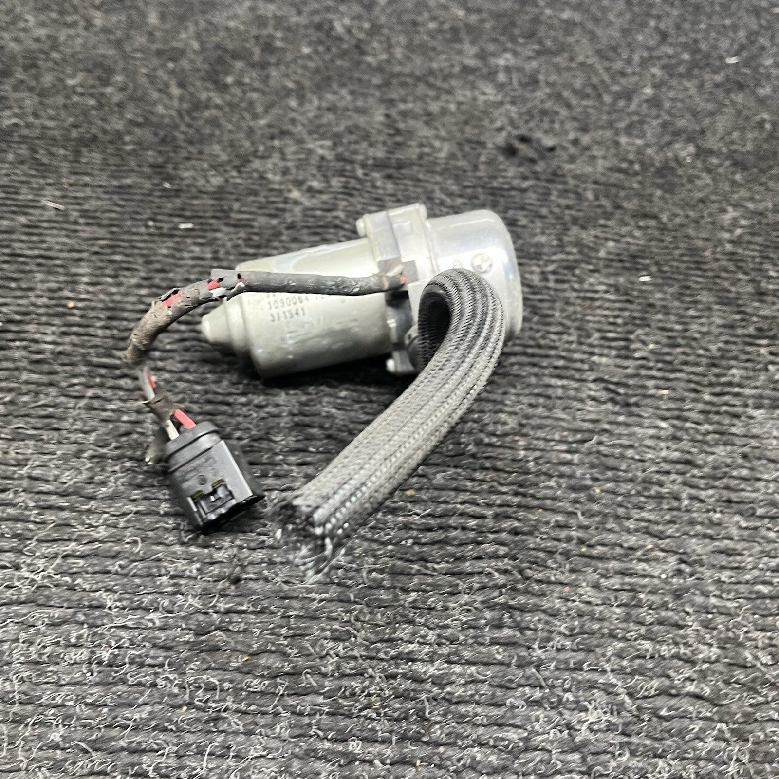 ☑️ 08-13 OEM BMW E90 E92 E93 M3 Engine S65 Brake Booster Vacuum Pump