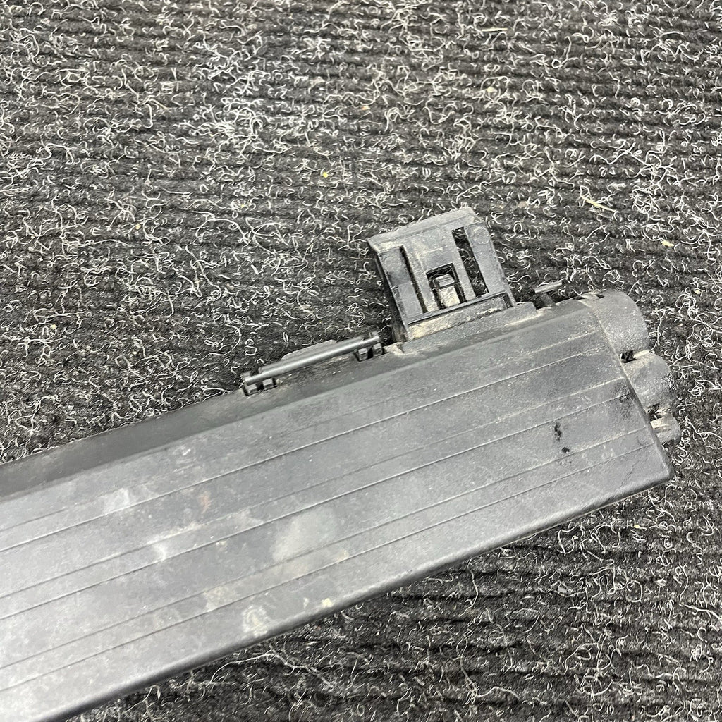 ☑️ 07-13 BMW 335i E92 E90 E93 Over Engine Upper Cable Duct Cover Channel 7532269
