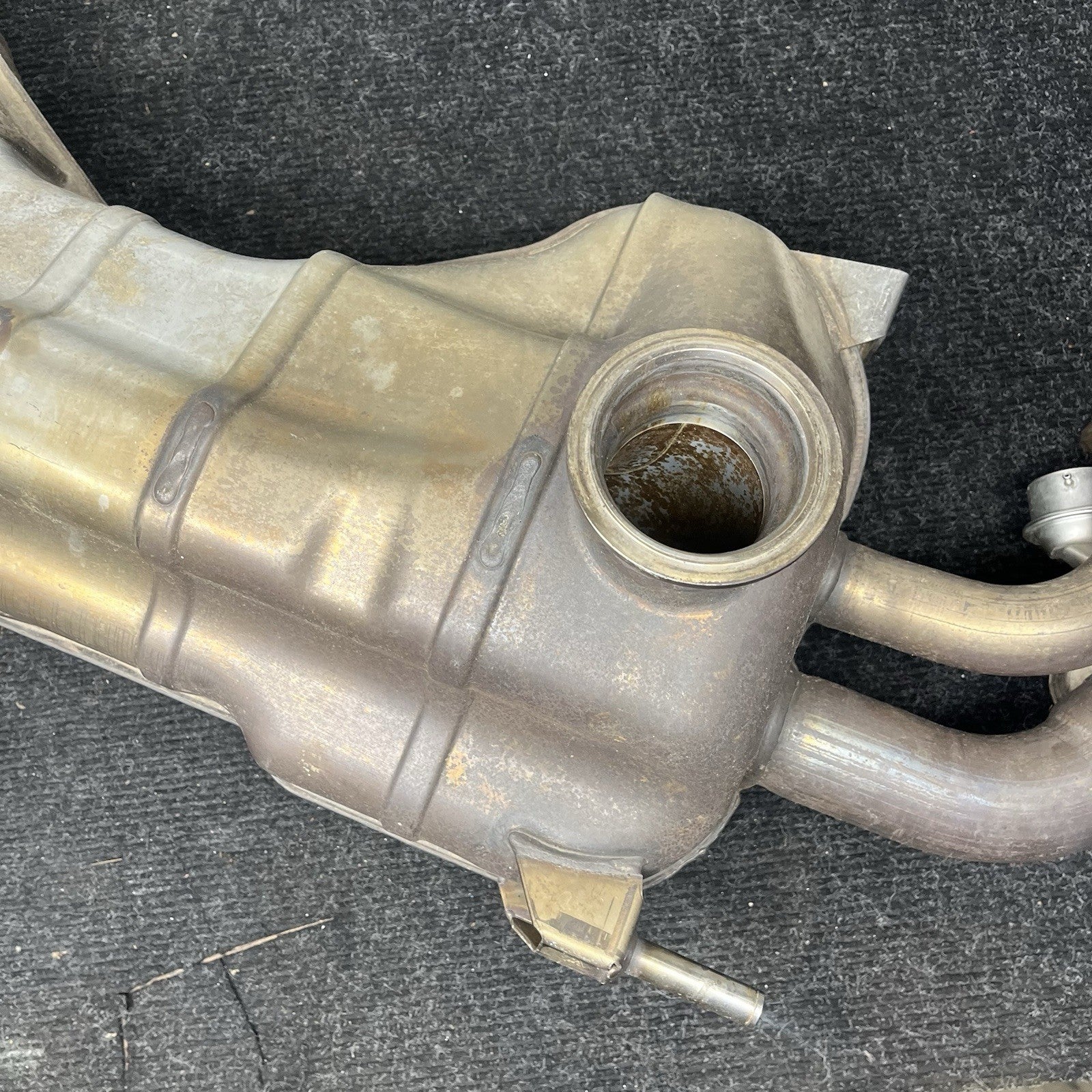 ☑️ 2011-2015 Audi R8 4.2L V8 Rear Exhaust Muffler System OEM