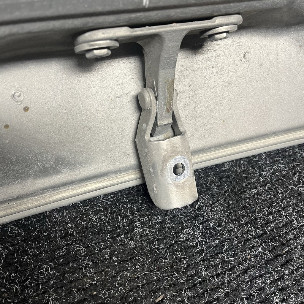 ☑️ BMW 2007-2013 E70 X5 REAR LOWER TAILGATE LIFTGATE TRUNK OEM