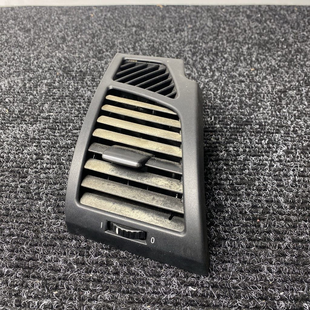 ☑️ 08-13 OEM BMW E82 E88 135i 128i Coupe Dash Right Passenger Side Air Vent