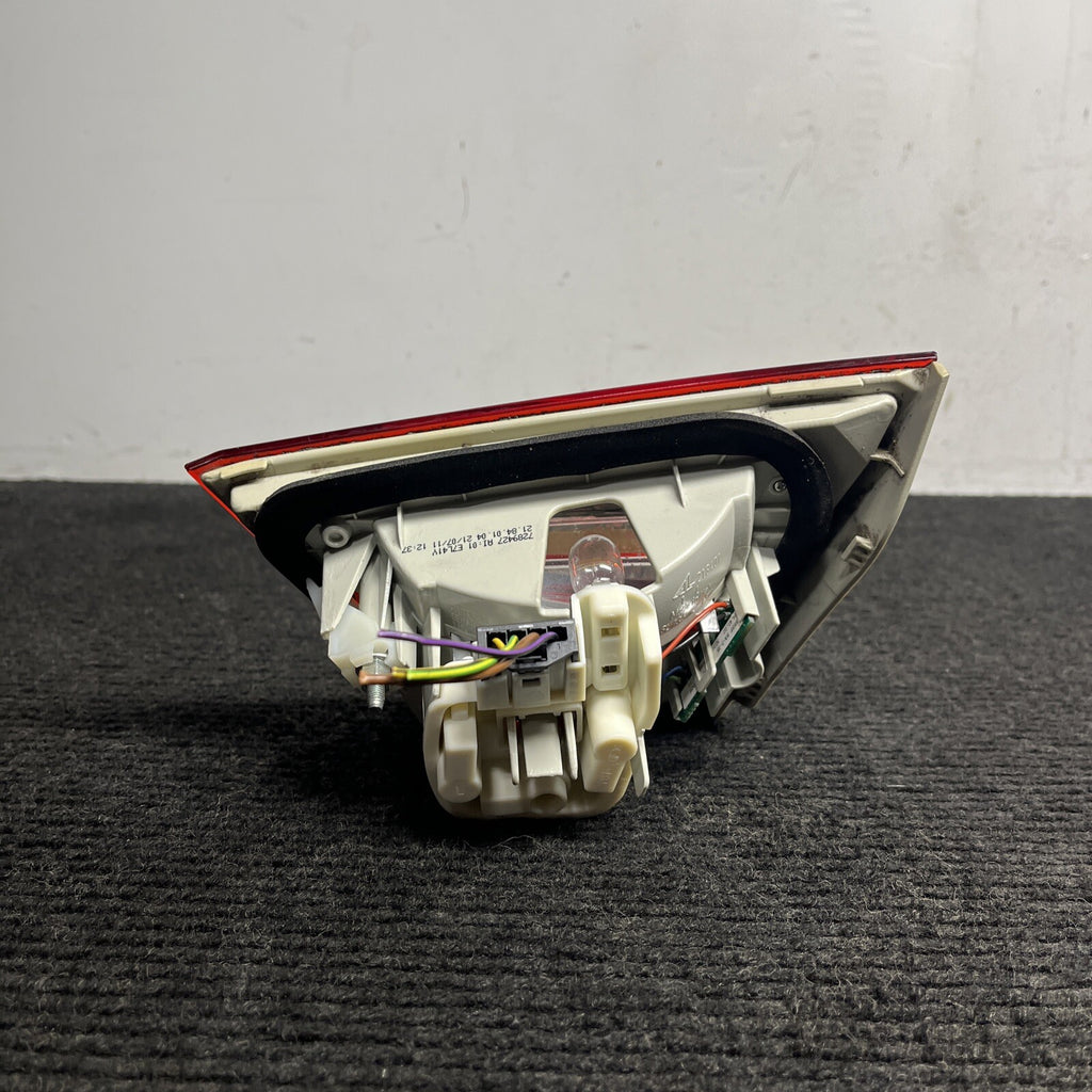 ☑️ 09-11 OEM BMW E90 LCI Sedan Rear Left Driver Side Inner Tail Light Trunk Lid