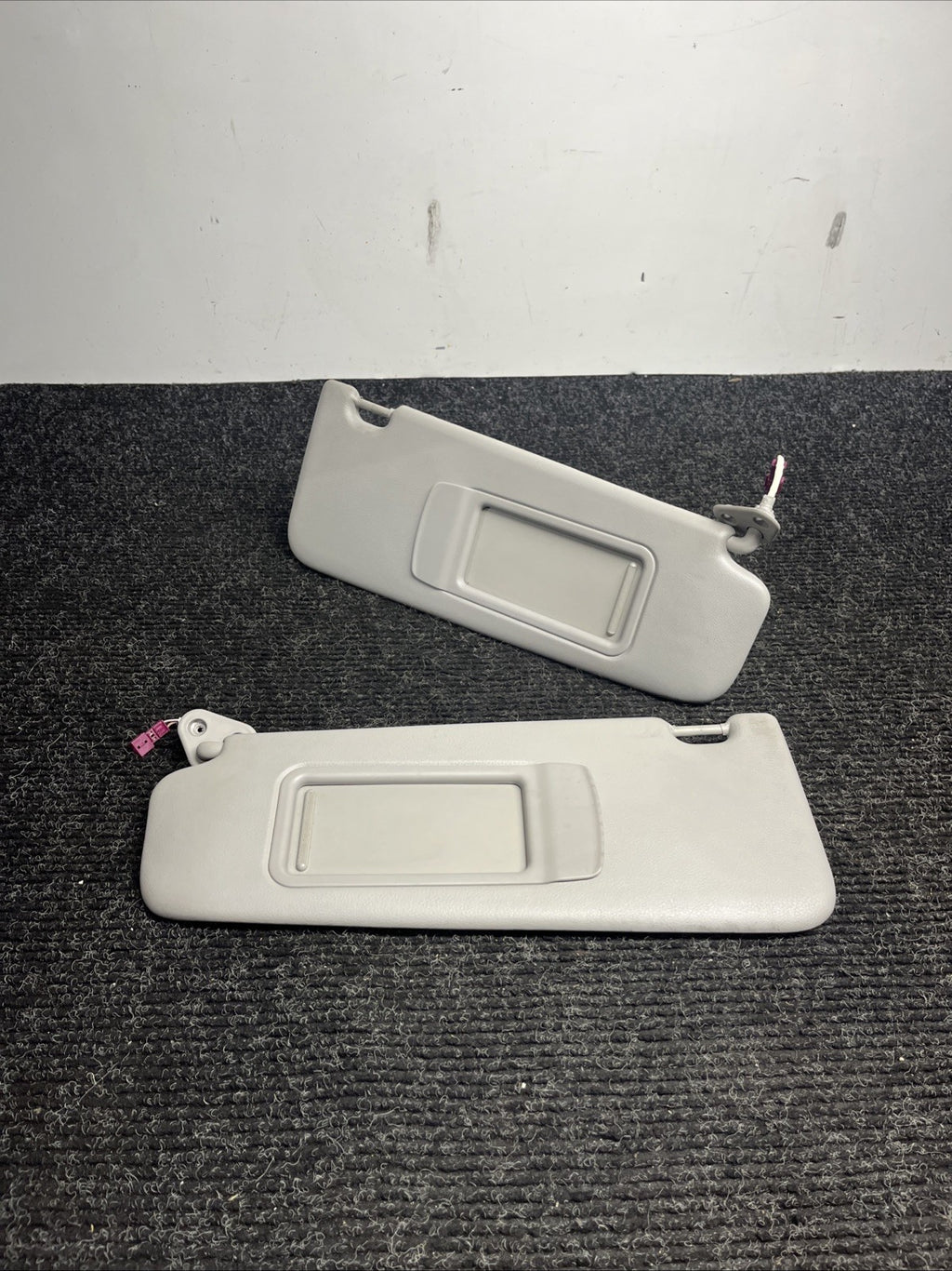 ☑️ 2006-2011 BMW E90 Sun Visor Shade Set Visors Left Right Pair Gray OEM