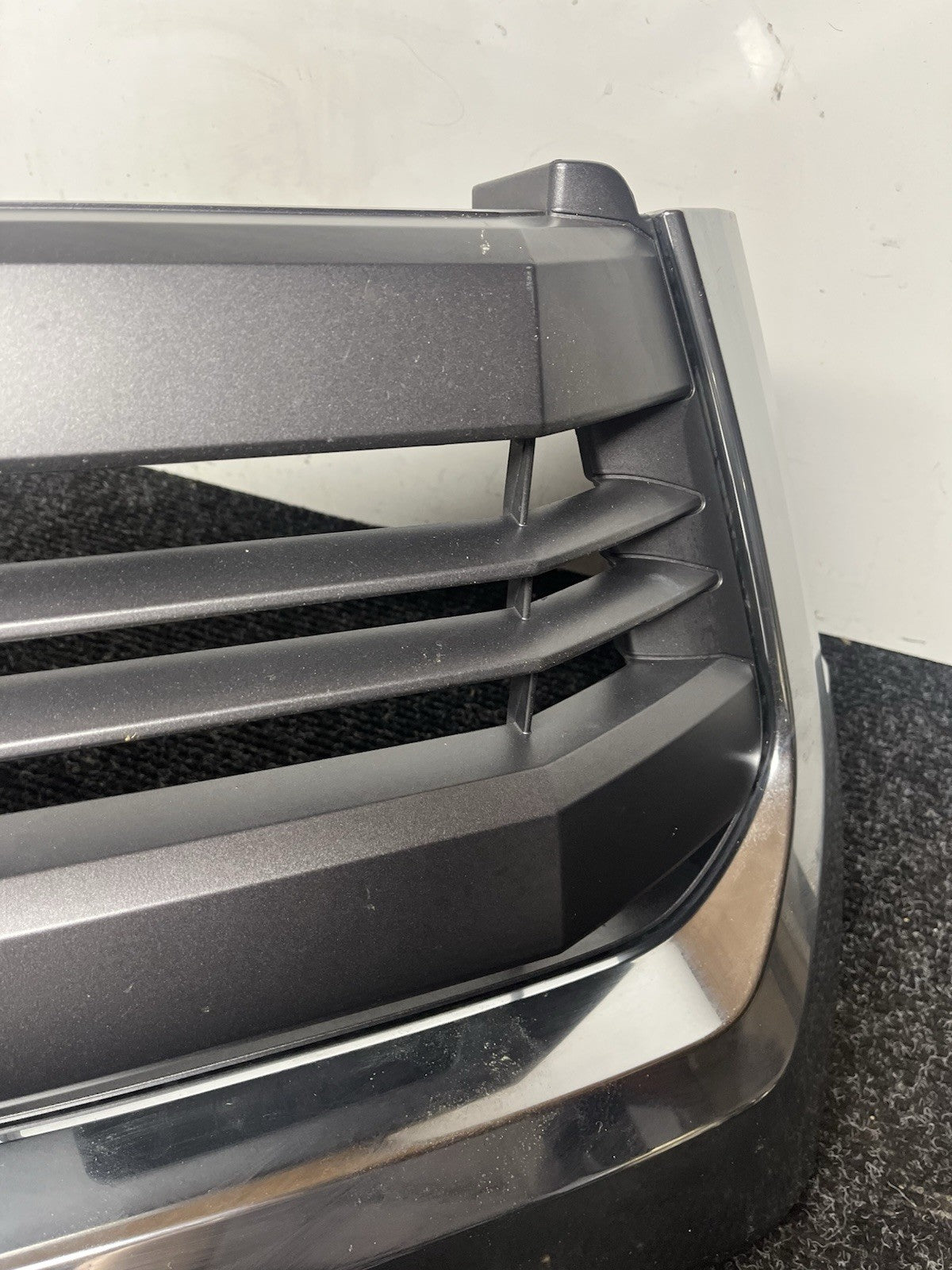 ☑️ 2014 2015 2016 2017 TOYOTA TUNDRA FRONT UPPER GRILL/GRILLE OEM