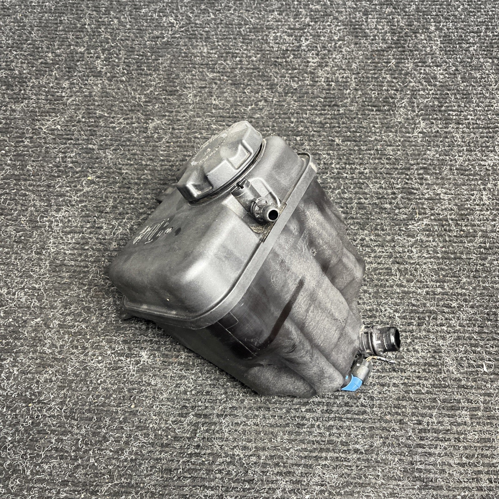 ☑️ 11-13 BMW E88 E90 E92 1/3 Series Engine Radiator Coolant Tank Reservoir OEM