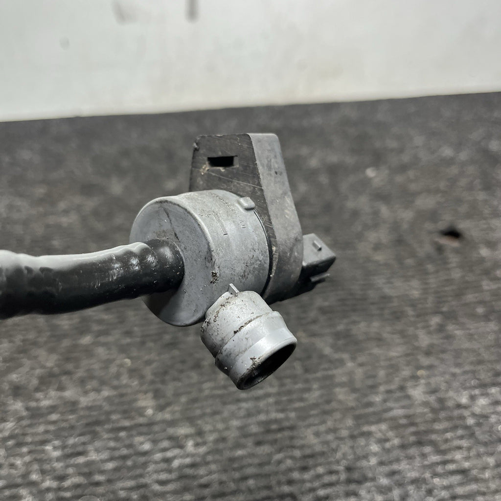 ☑️ 07-10 OEM BMW E90 E92 E93 335 N54 Engine Fuel Tank Breather Valve w/ Pipe