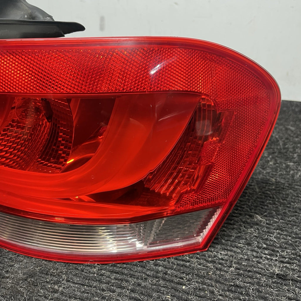 ☑️ 2011-2013 BMW 1-Series E82 E88 135i LCI Right Passenger LED Tail Light OEM