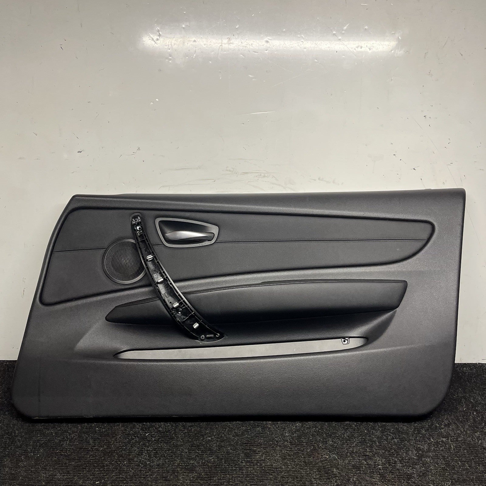 ☑️ 08-13 BMW E88 E82 135i 128i Front Passenger Door Card Panel Vinyl Black