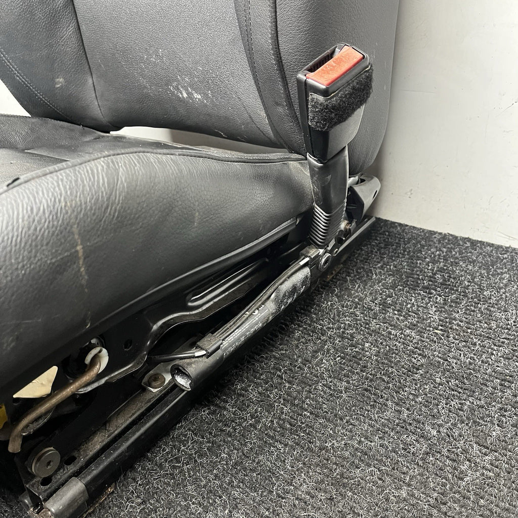 ☑️08-13 BMW E82 1Series Coupe Leather Front Right Passenger Sport Seat Black OEM