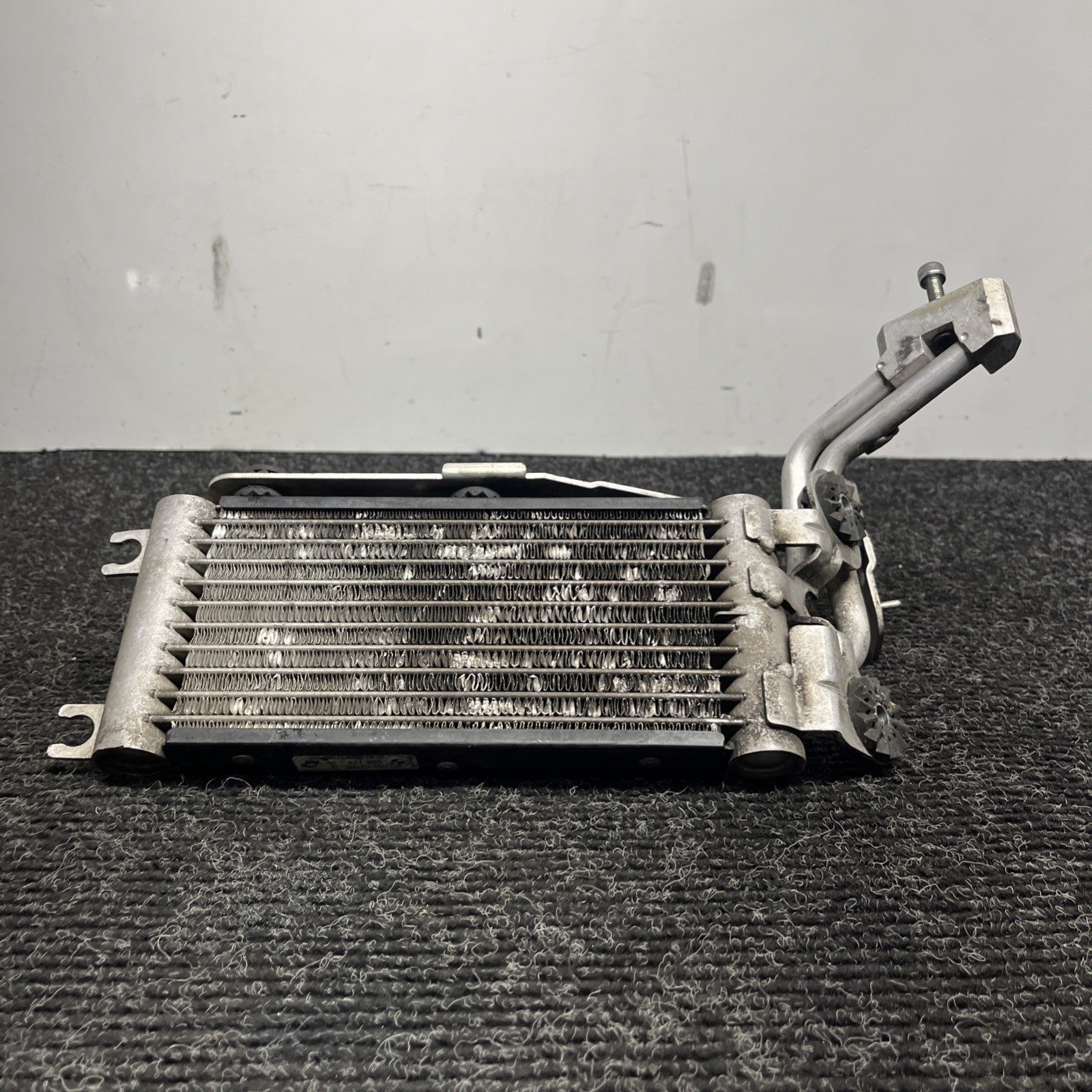 ☑️ 07-15 BMW OEM E90 E92 X1 S65 N54 N55 Right Engine Oil Cooler Radiator