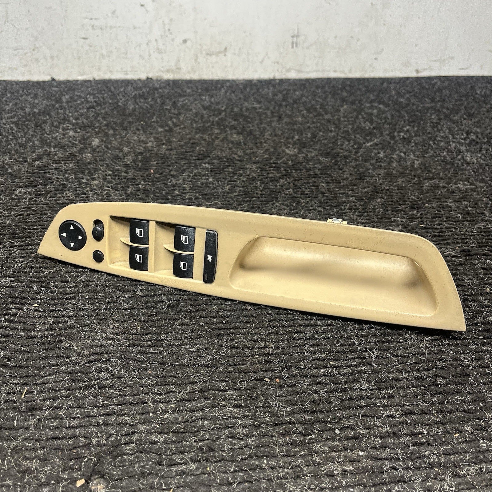 ☑️ 07-13 BMW X5 E70 FRONT LEFT DRIVER SIDE WINDOW SWITCH OEM 7137137