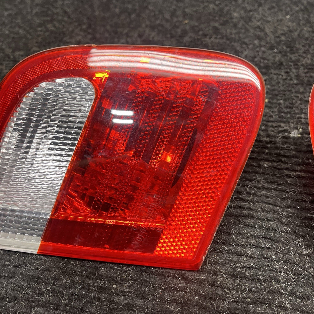 ☑️ DEPO Red/Clear SEDAN Inner Tail Lights PAIR 1999-2005 BMW 3-Series E46