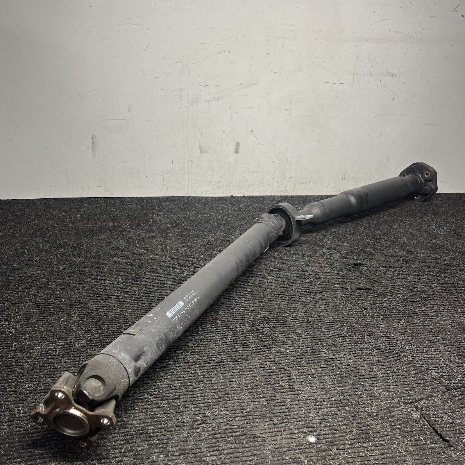 ☑️ 07-13 OEM BMW E90 E92 E93 328i Rear Drive Shaft Driveshaft AT Transmission