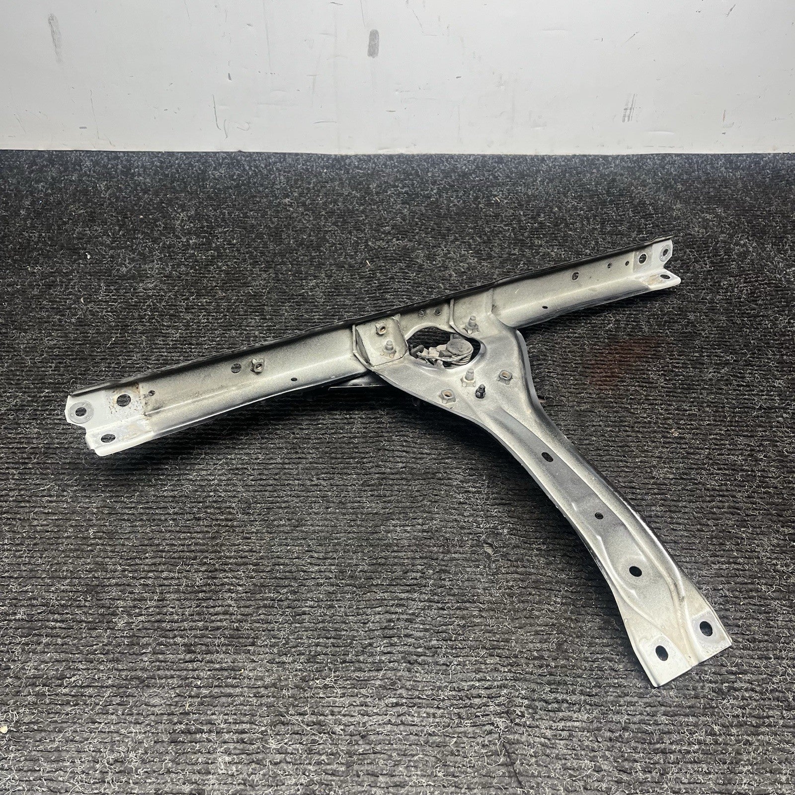 ☑️ 2015-18 SUBARU WRX RADIATOR CORE UPPER CENTER TIE BAR LOCK SUPPORT OEM Black