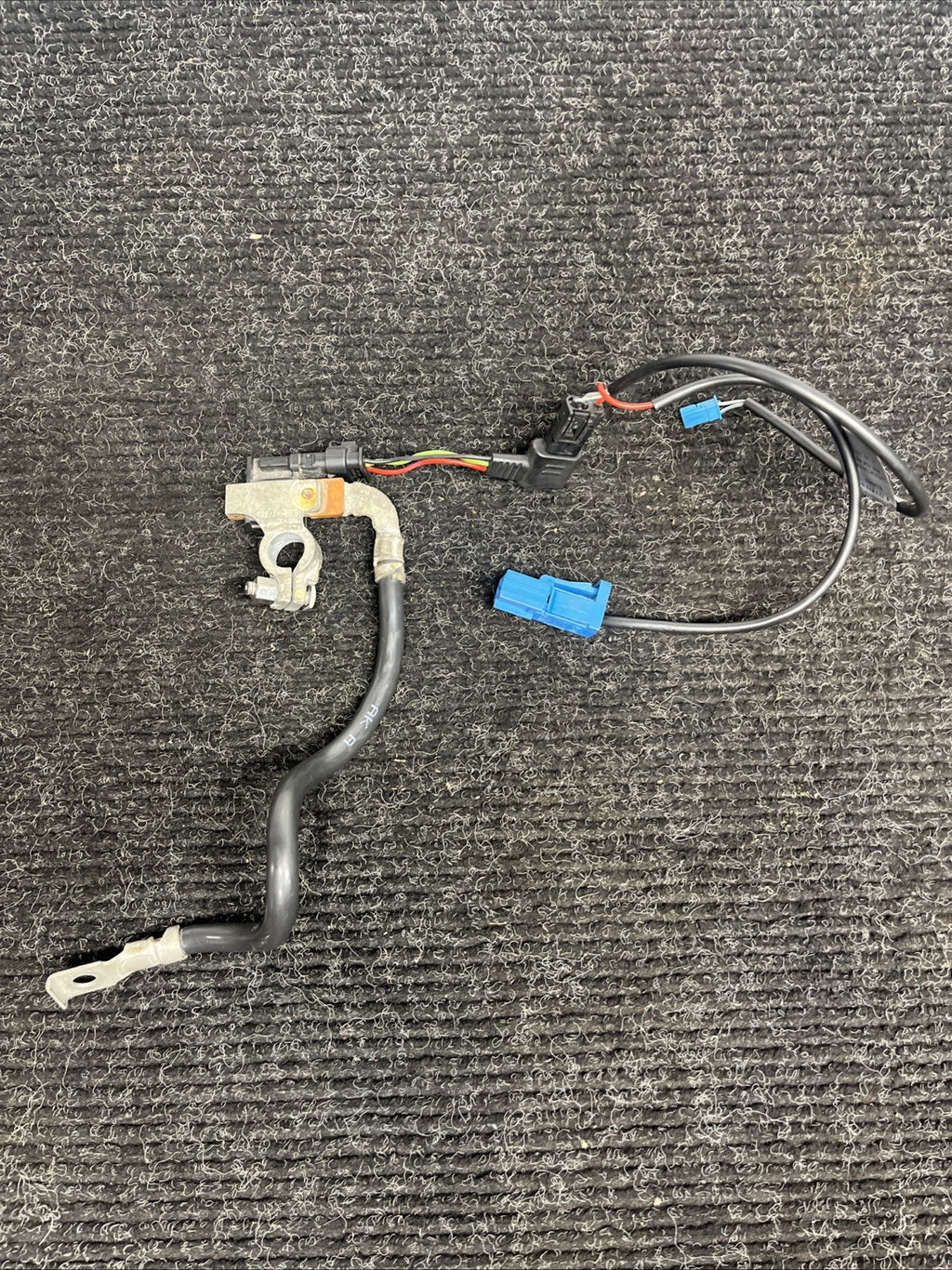 ☑️ BMW OEM E60 E61 E64 E70 545 535 550 M5 REAR TRUNK BATTERY NEGATIVE CABLE