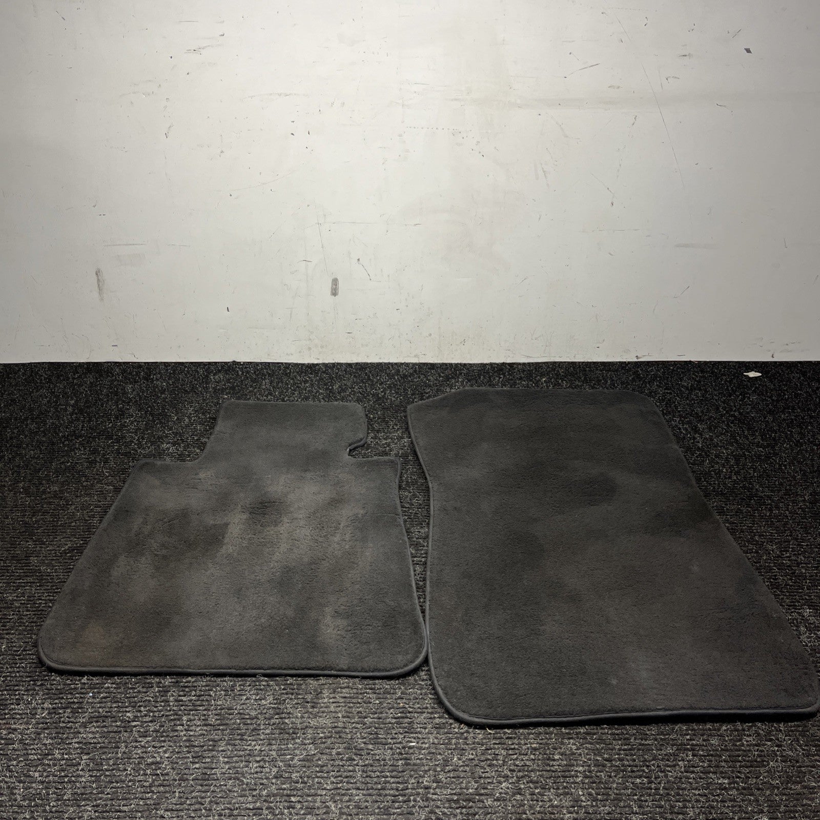 ☑️ Bmw Black Floor Mats Set Part Number 106480-11 OEM 3 And 5 Series