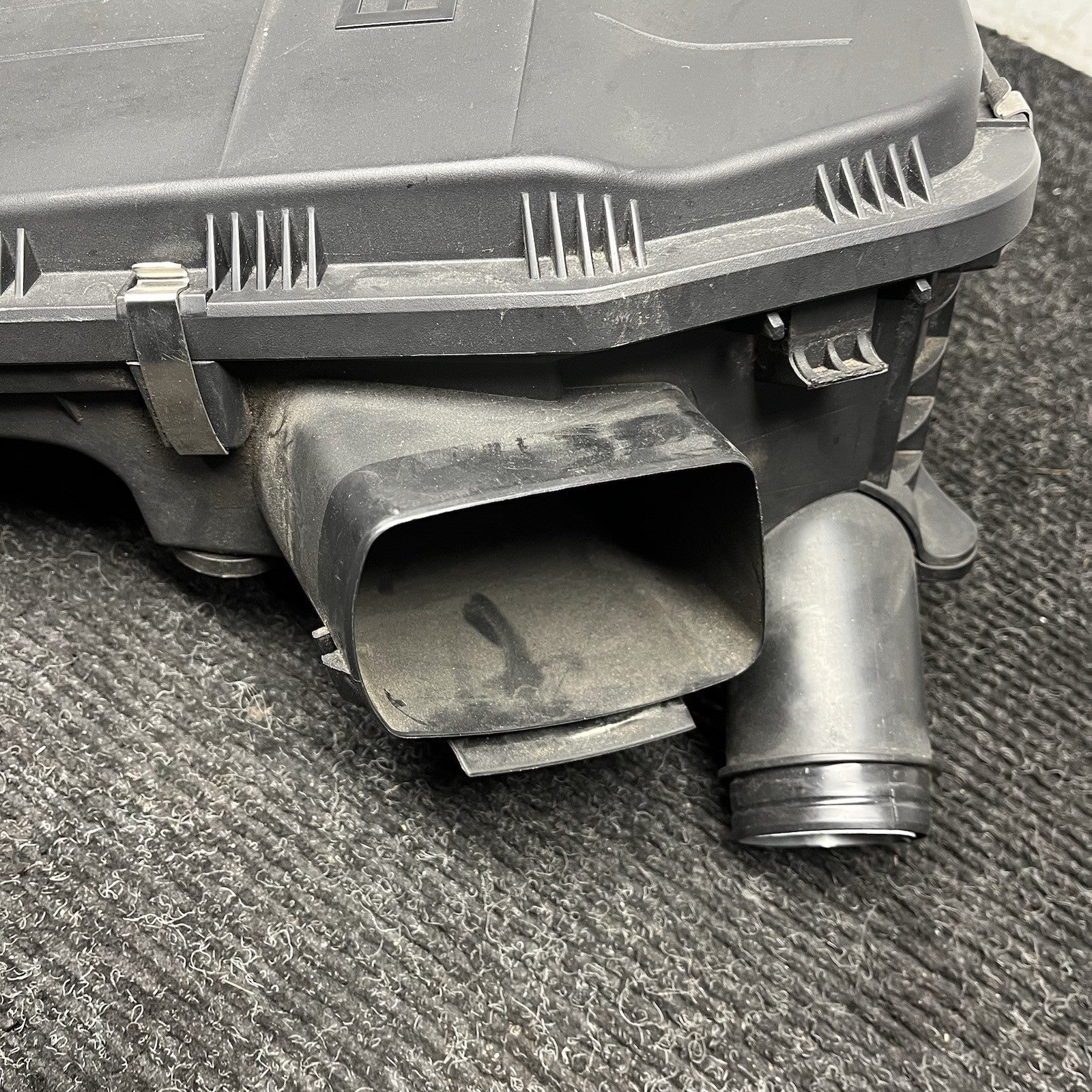 ☑️ 07-13 OEM BMW E82 E88 E90 E92 E93 335 N54 AirBox Air Box Filter Housing