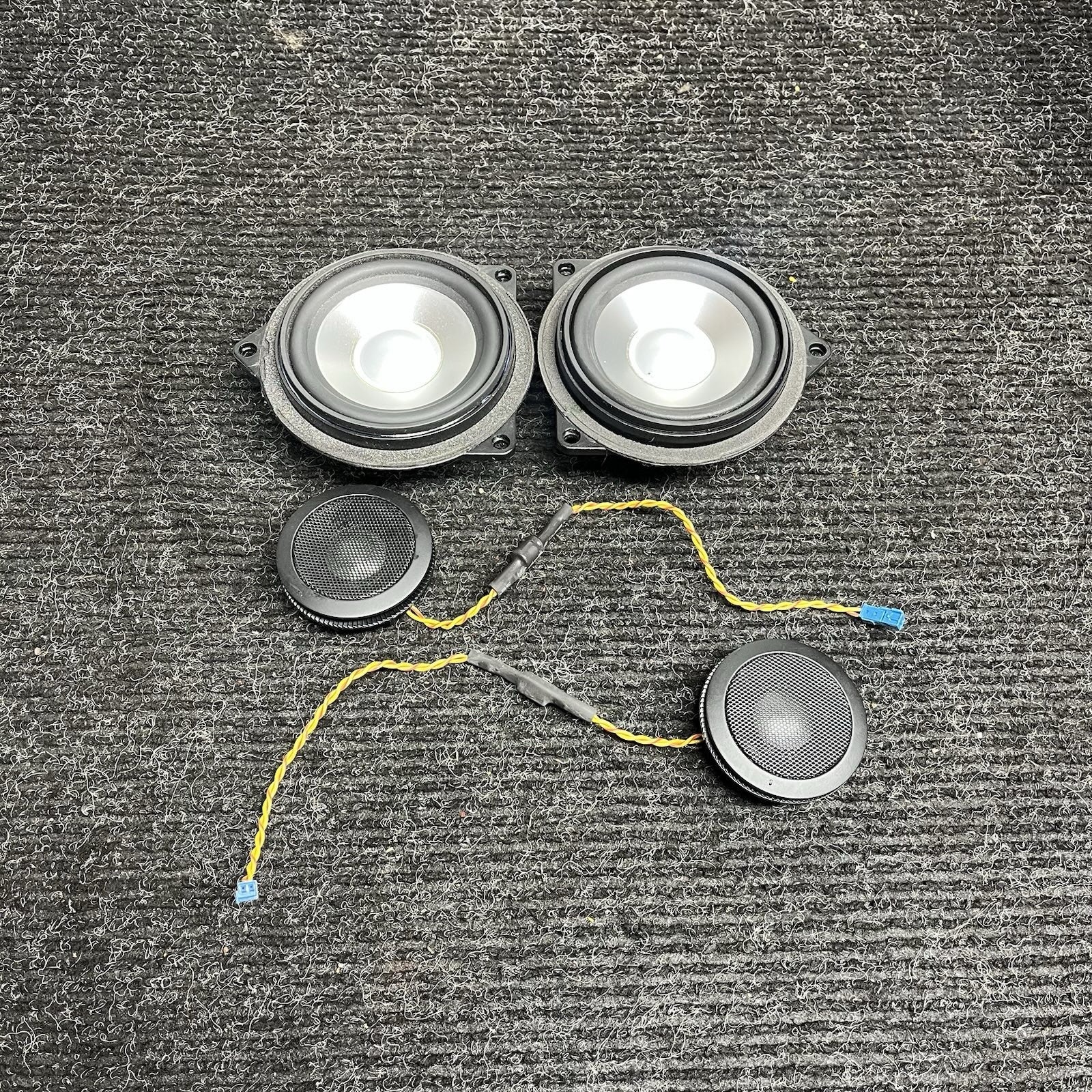 ☑️ OEM BMW E88 135 Audio Professional Sound Speakers Logic 7 L7 Harman Kardon