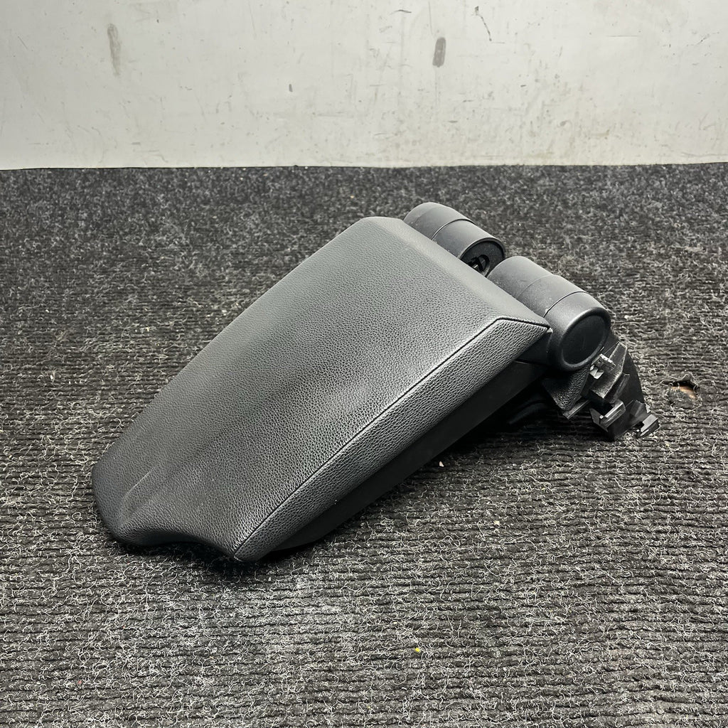 ☑️ 08-13 OEM BMW E88 E82 Center Console Armrest Tray Black Leather