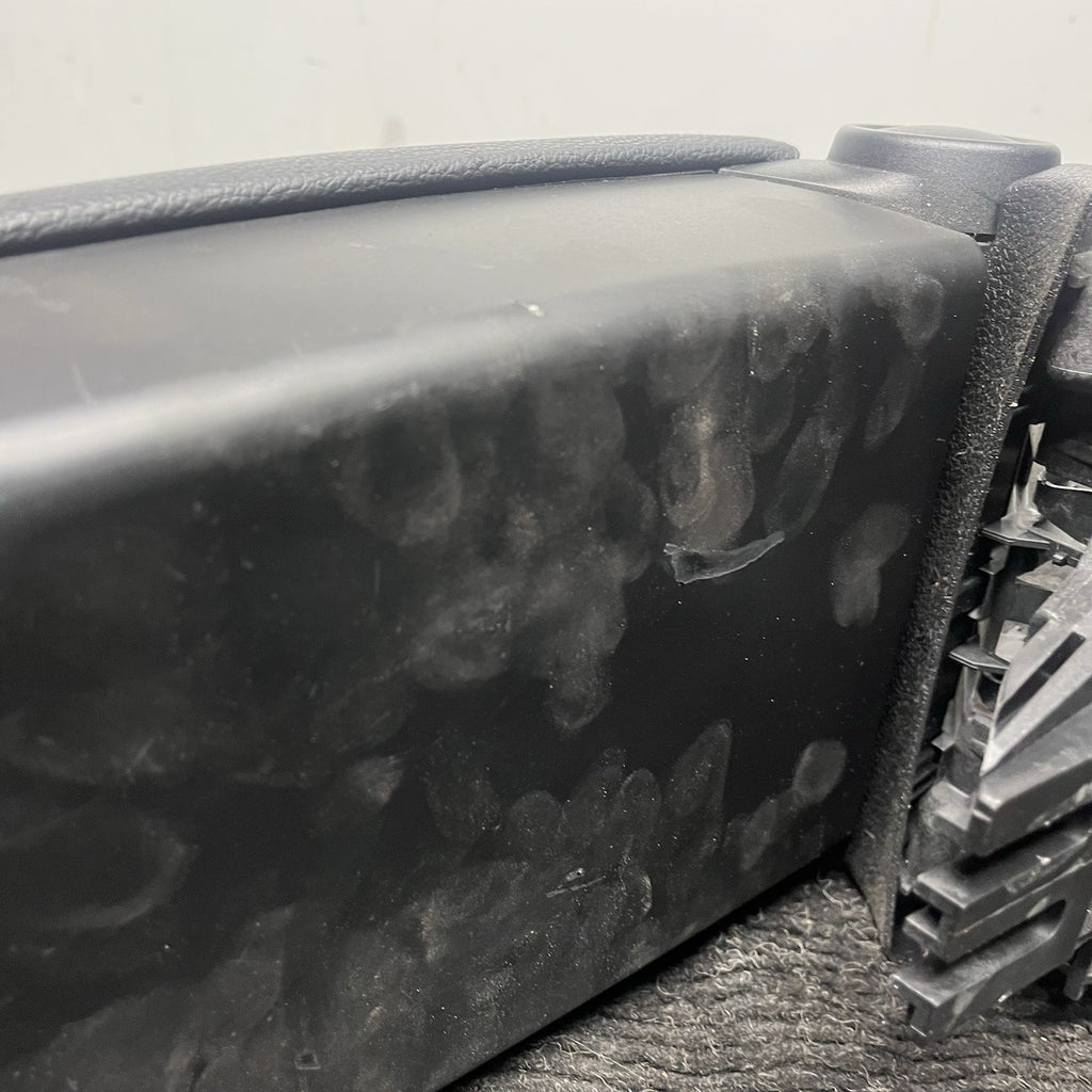 08-13 BMW E82 128i 135i Center Console Armrest Tray Lid BLACK Leather 9110501-08