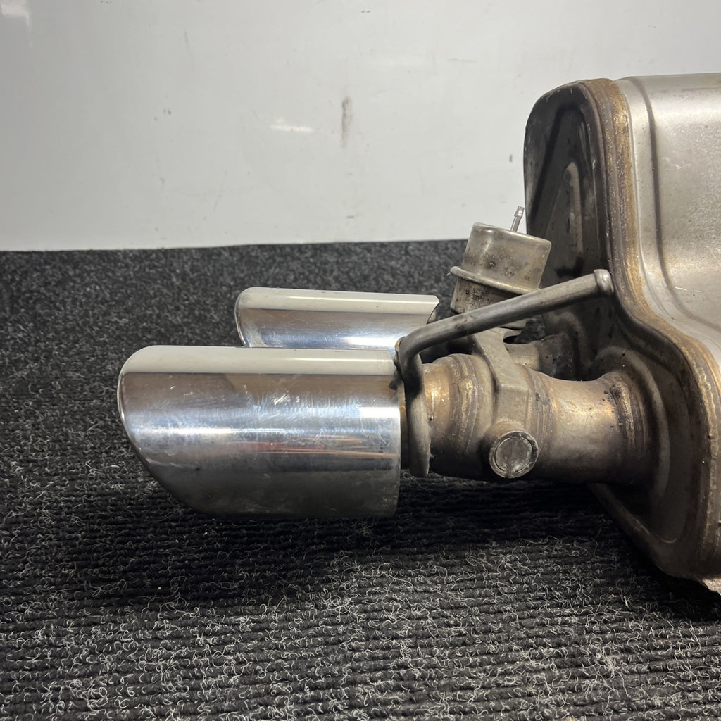 ☑️ 14-19 Ghibli 3.0L Motor Engine Passenger Side Right Exhaust Muffler OEM