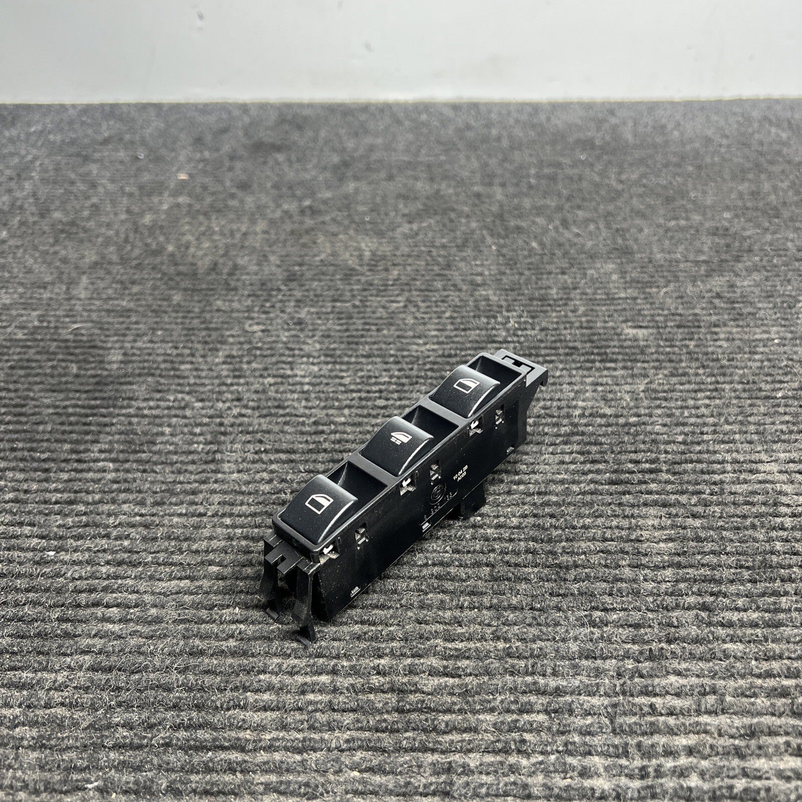 ☑️ 01-06 OEM BMW M3 Driver Electric Window Switch - CONVERTIBLE - Part #6902183