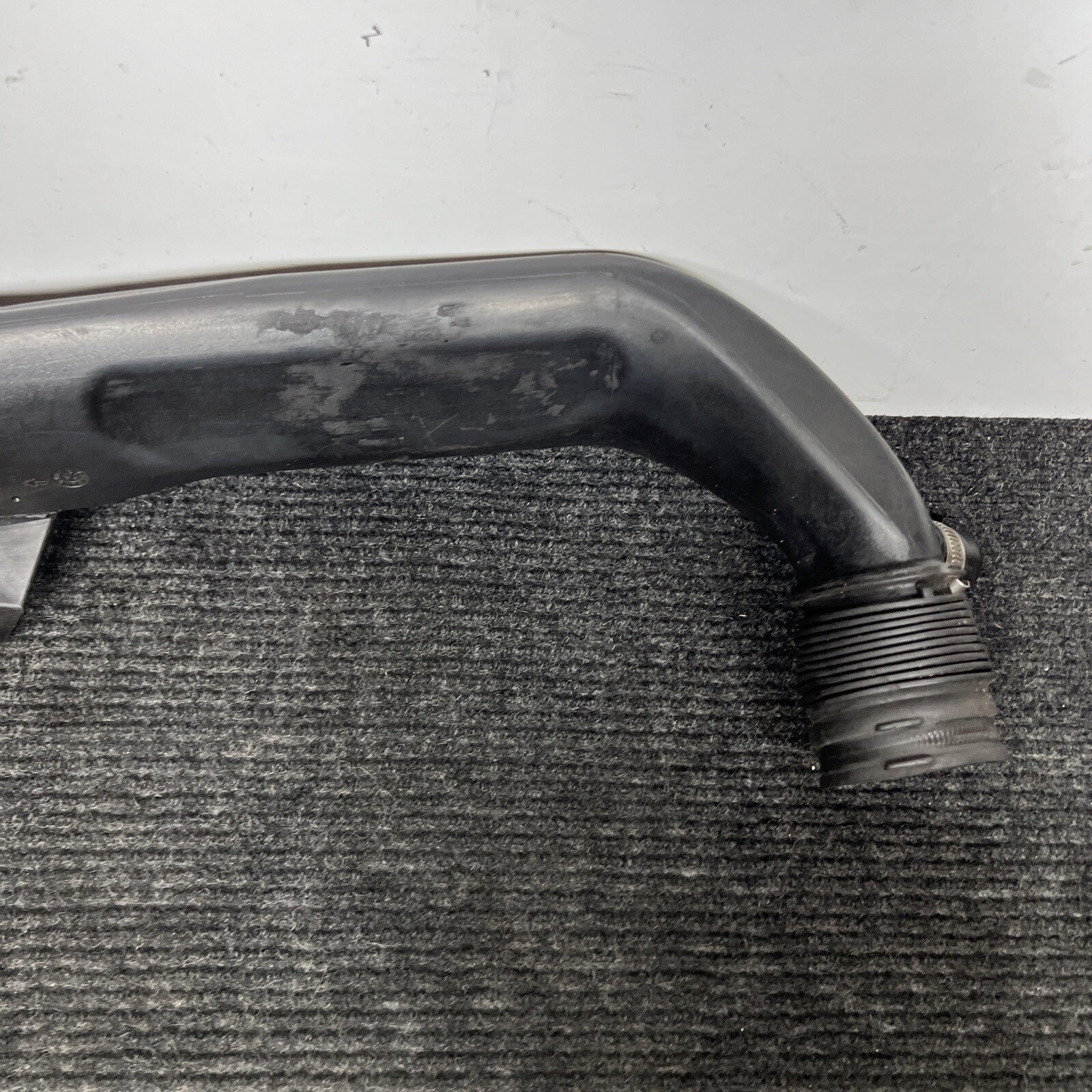 ☑️ BMW E60 E82 E90 E92 TURBO CHARGE AIR INDUCTION TUBE INTAKE PIPE OEM