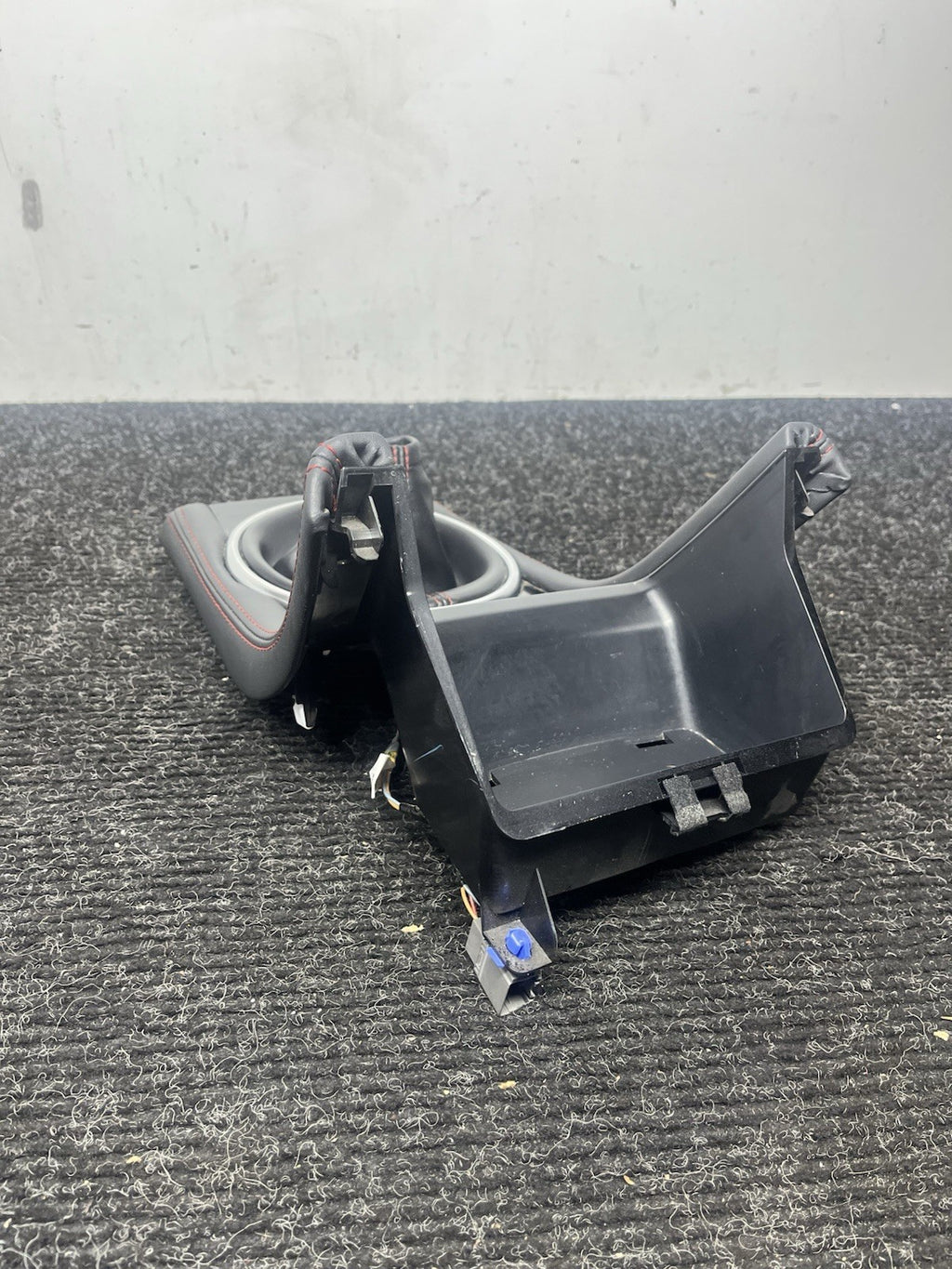 ☑️ 18-21 SUBARU WRX STI CENTER CONSOLE SHIFT BOOT SURROUND BEZEL PANEL TRIM OEM