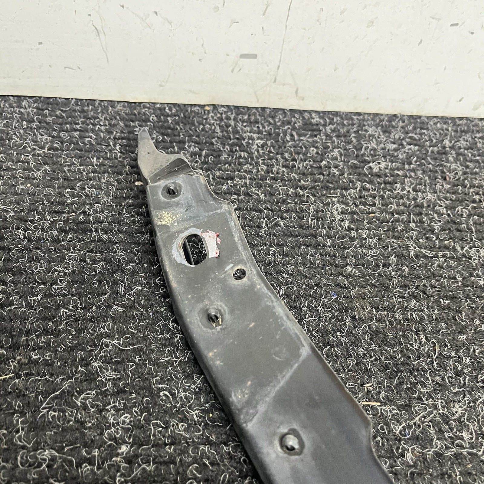 ☑️ GENUINE OEM TOYOTA 13-20 FRS 86 FRONT BUMPER UPPER RETAINER PLATE SU003-05827