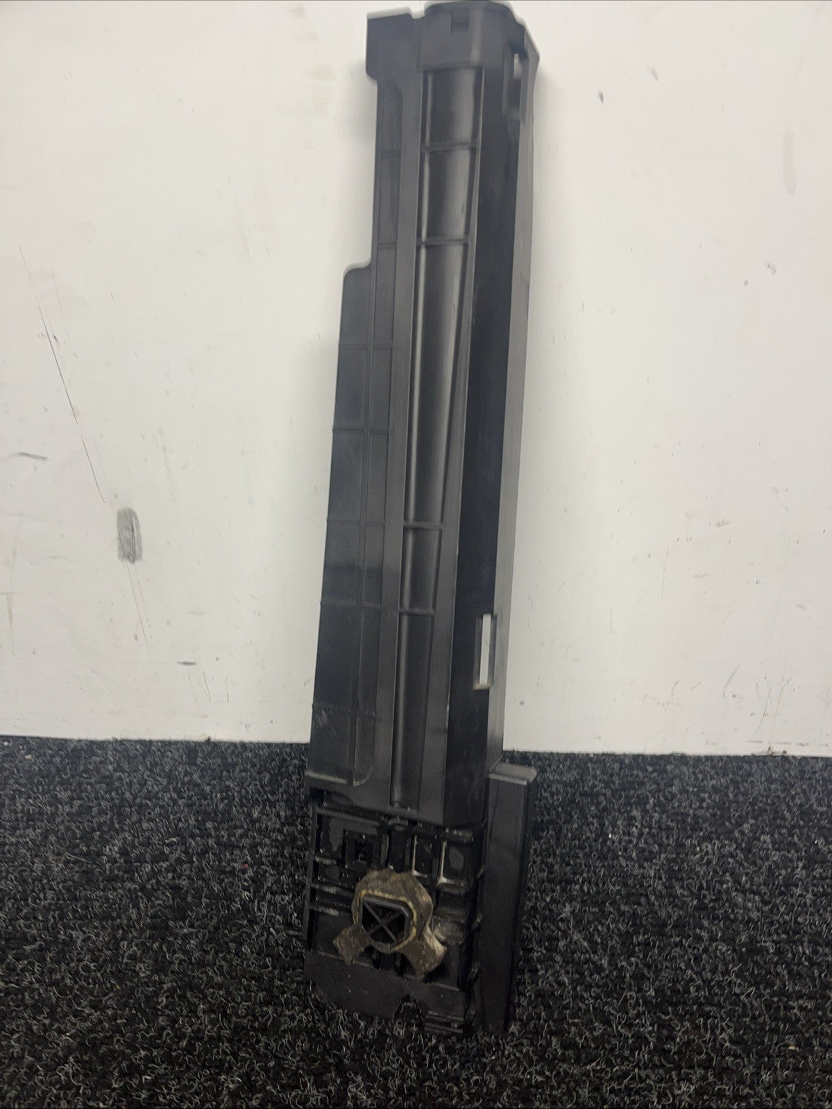 ☑️ OEM BMW F22 F30 F32 F36 328 335 Main Radiator Right Bracket Mount 7600537