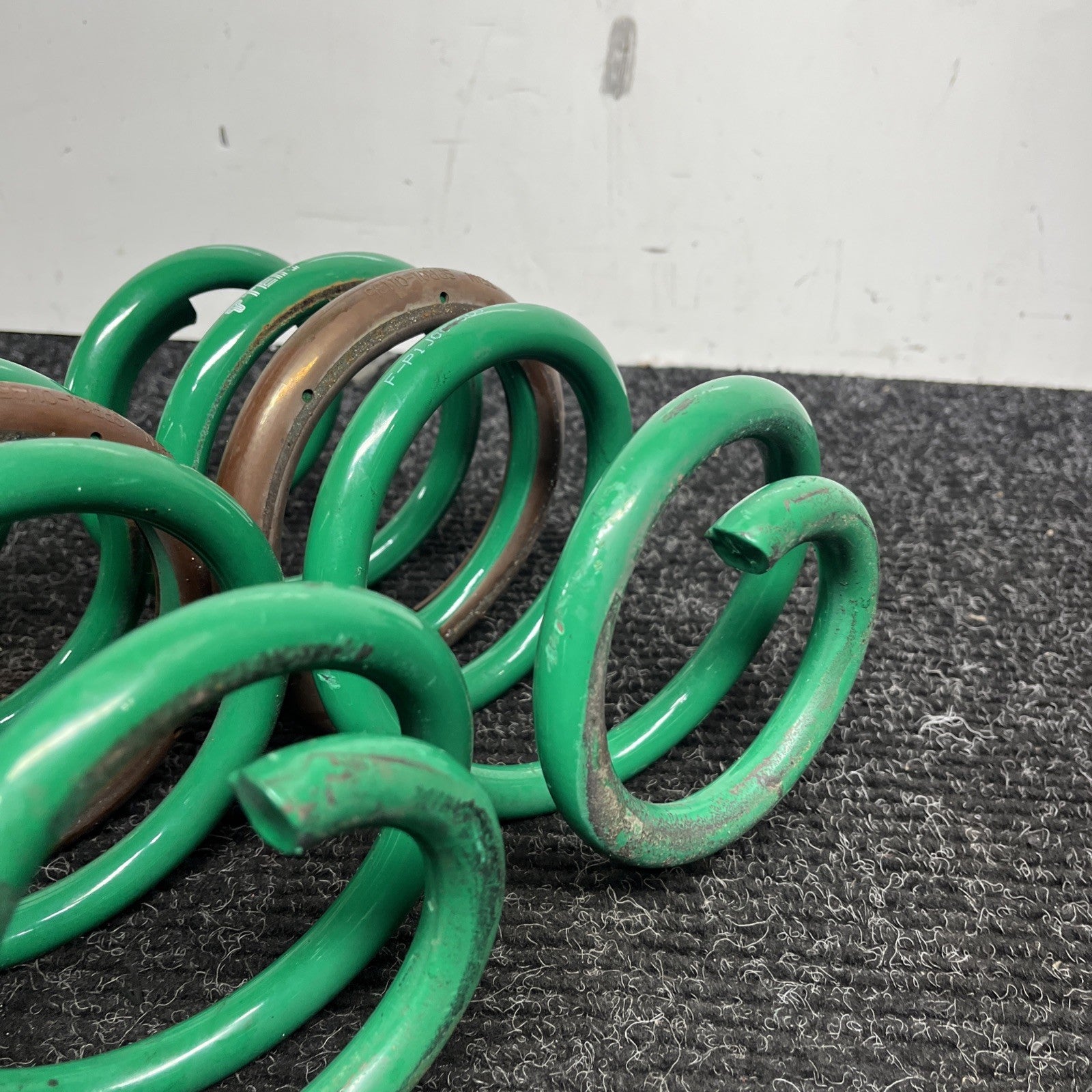 ☑️ 04 Audi S4 Tein Spring Coils SPR01-01135 R-P1 J01-0U0 TJ4