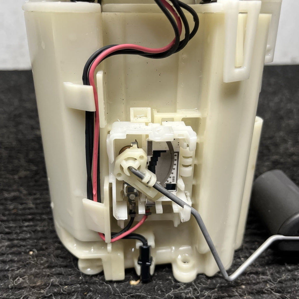 ☑️ 2008-2010 Subaru Impreza WRX OEM Fuel Sending Pump Assembly 42021AG040 08-10