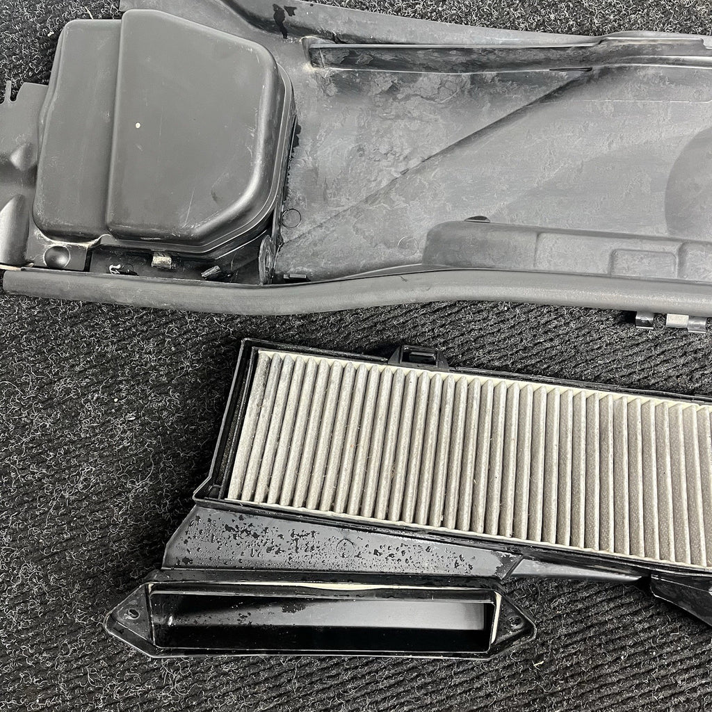 ☑️ 2006-2013 OEM BMW E90 E92 E93 335i Cabin Air Filter Cowl Housing COMPLETE SET