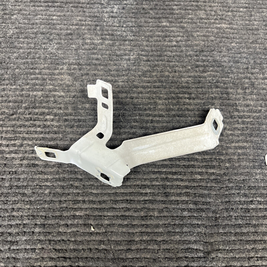 ☑️ 14-20 OEM BMW F22 F23 230 M235 Front Left Fender Wing Holder Brackets SET (3)