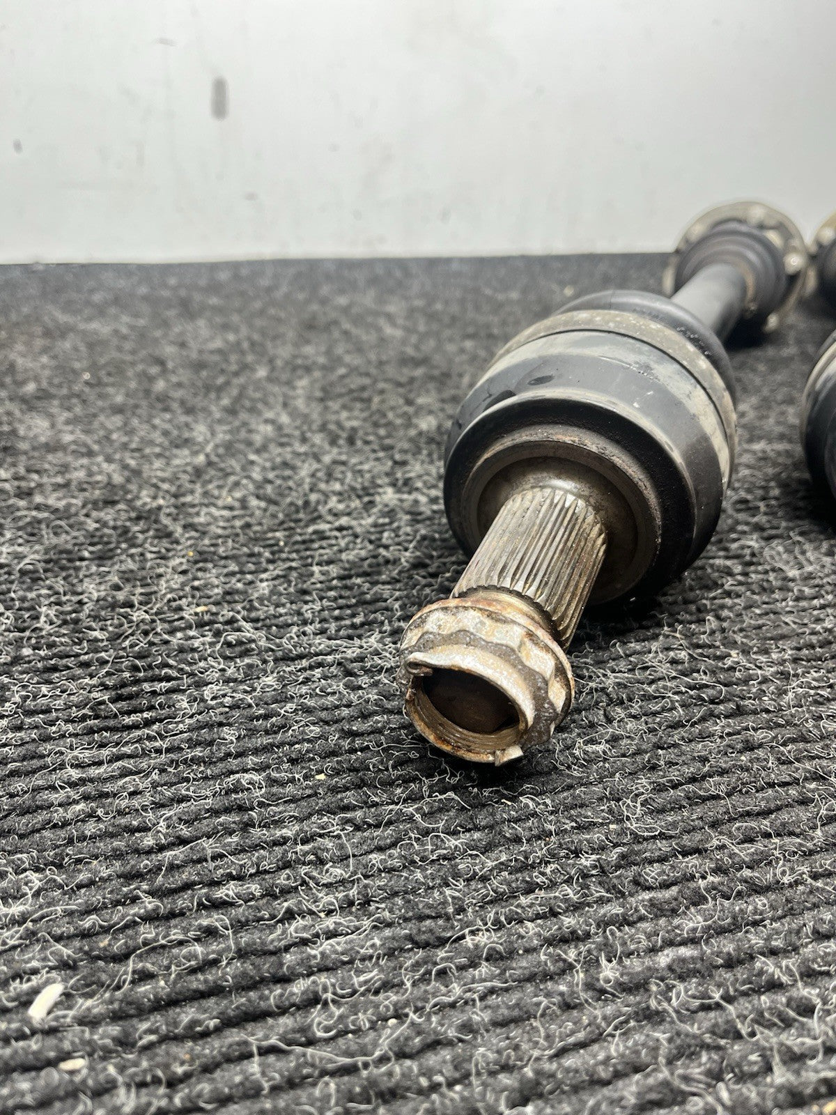 ☑️07-13 BMW E82 E88 E92 E93 A/T AUTOMATIC REAR L/R AXLE SHAFT SET 7580325/6 OEM