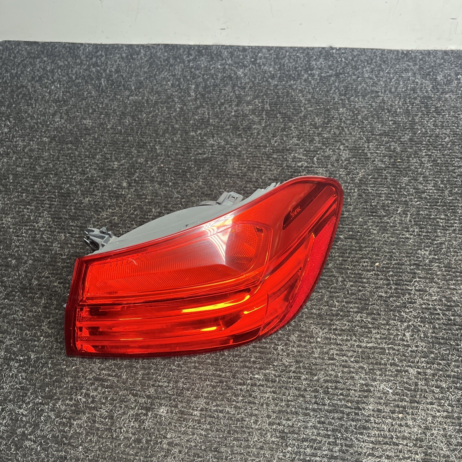 ☑️14-17 OEM BMW F32 F82 F83 M4 430i Rear Right Passenger Side Outer Tail Light