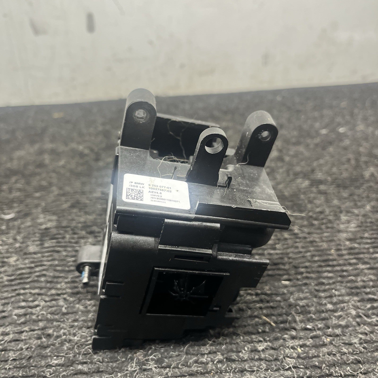 ☑️ 2011 BMW X3 Automatic Gear Shifter Lever Assembly OEM 9253077