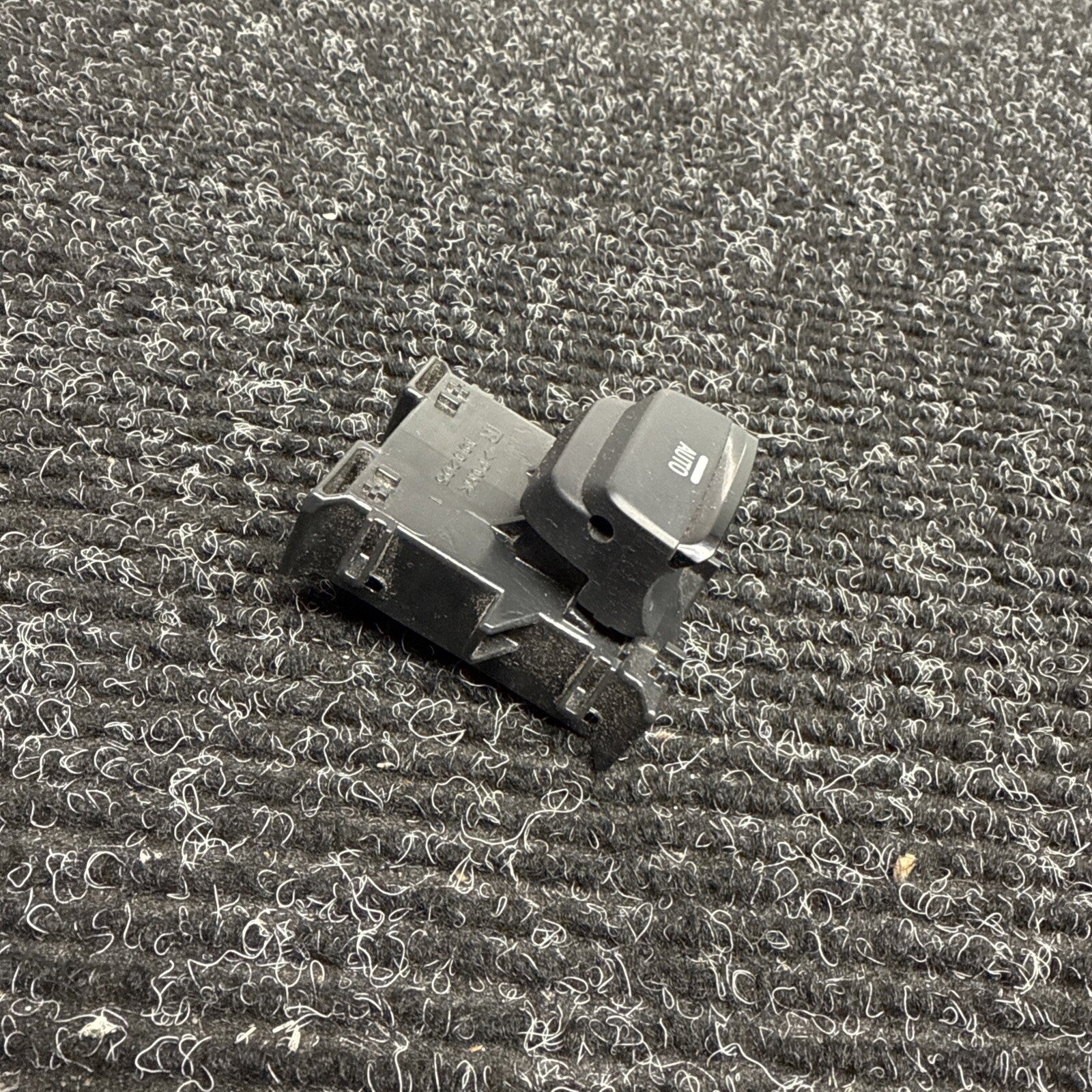 ☑️ 2022-2024 SUBARU BRZ TOYOTA GR86 RIGHT PASSENGER DOOR WINDOW SWITCH OEM