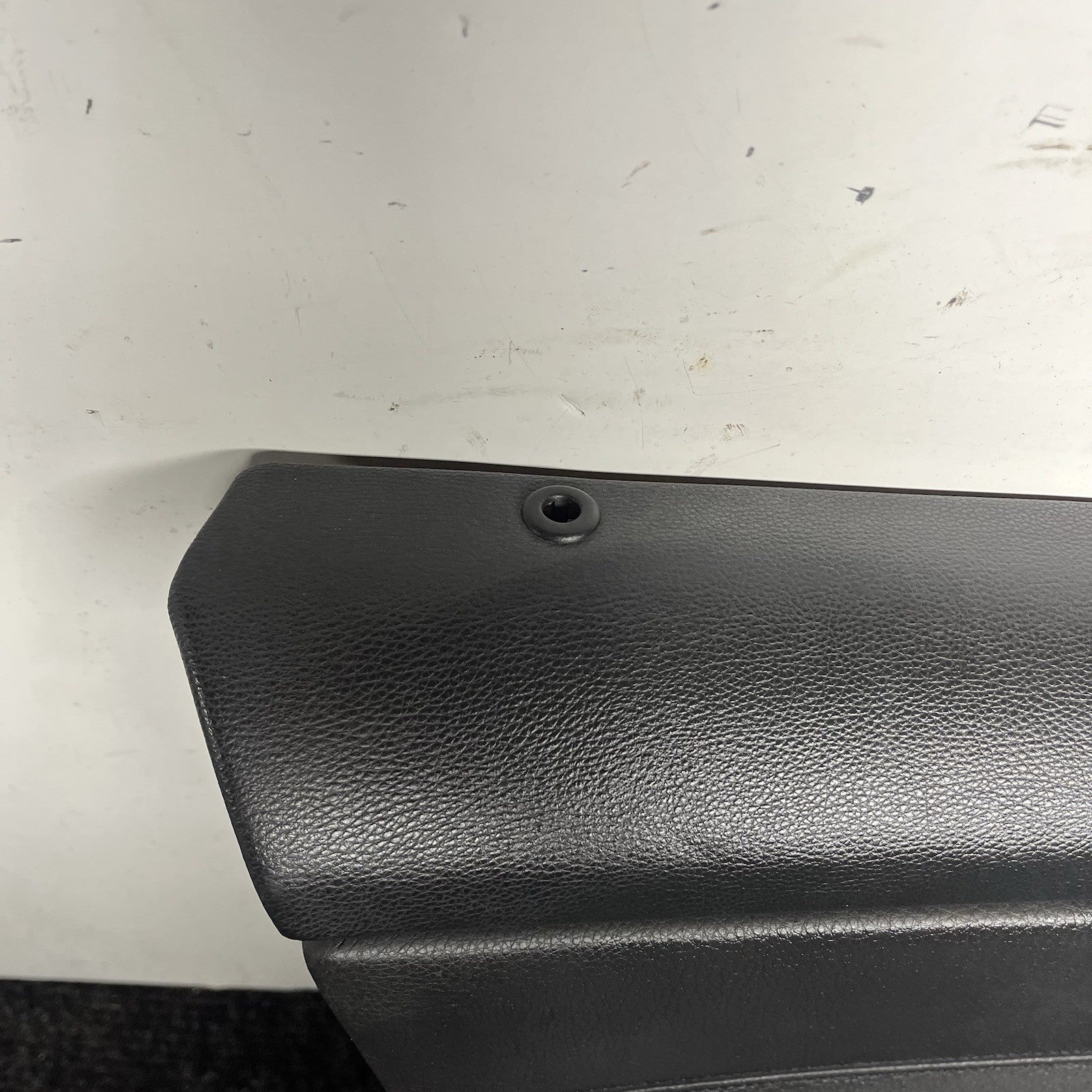 ☑️ 06-12 BMW E90 E91 OEM Driver Front Side Door Panel Cart Leather Black