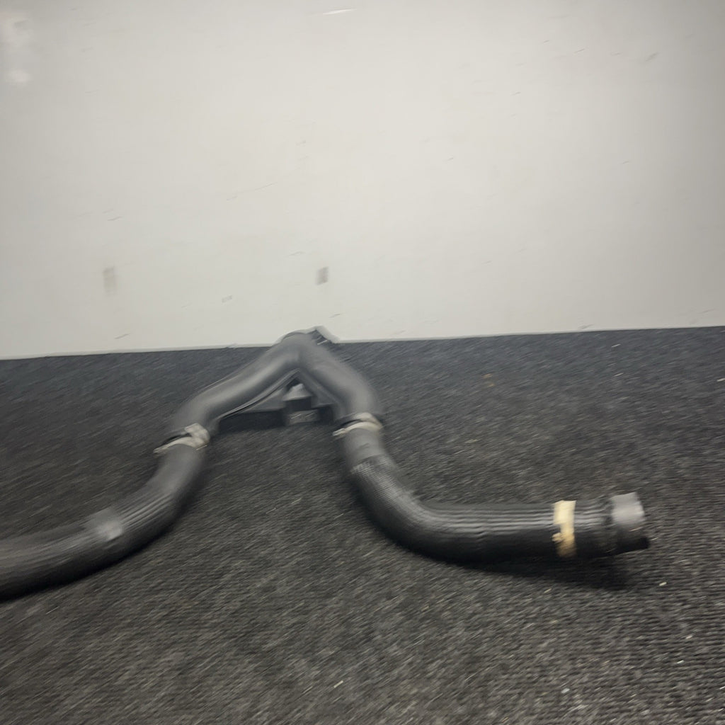 ☑️ 2013-2022 MASERATI LEVANTE 3.0L AIR INLET TUBE DUCT HOSE Y PIPE 670039138 OEM